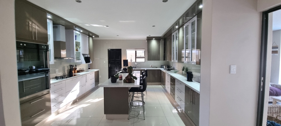 6 Bedroom Property for Sale in Meyersdal Gauteng