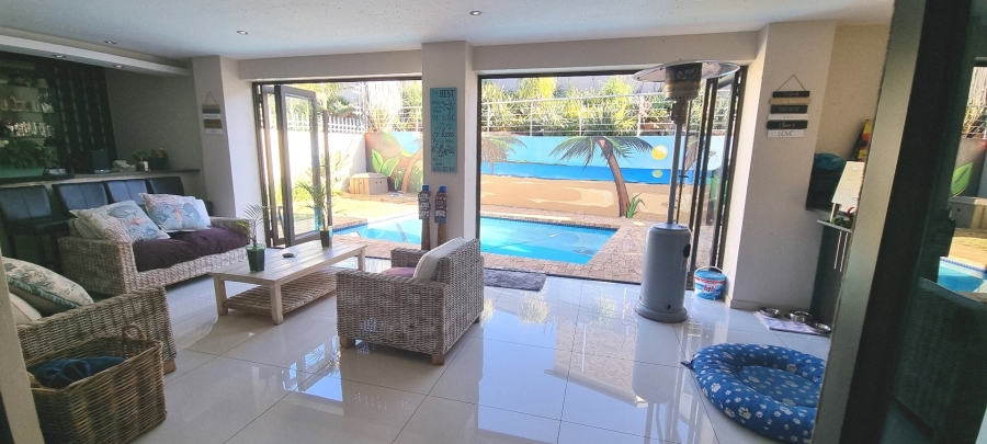 6 Bedroom Property for Sale in Meyersdal Gauteng