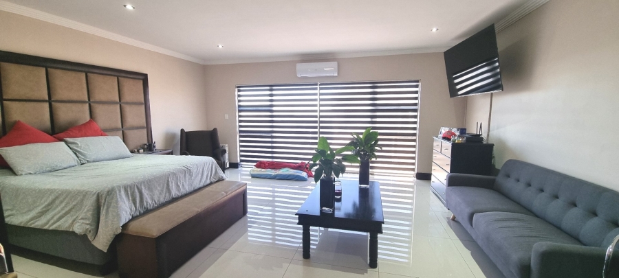 6 Bedroom Property for Sale in Meyersdal Gauteng