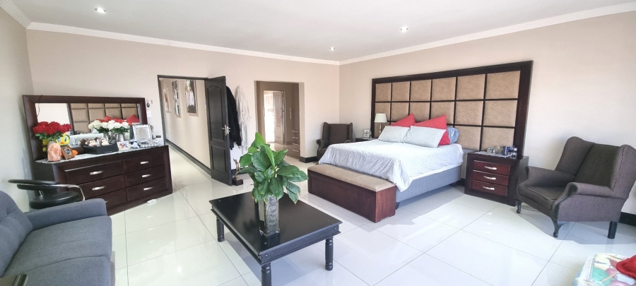 6 Bedroom Property for Sale in Meyersdal Gauteng
