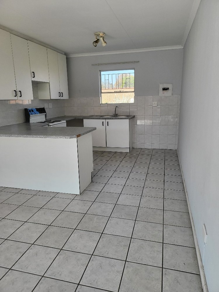 To Let 2 Bedroom Property for Rent in Vorna Valley Gauteng