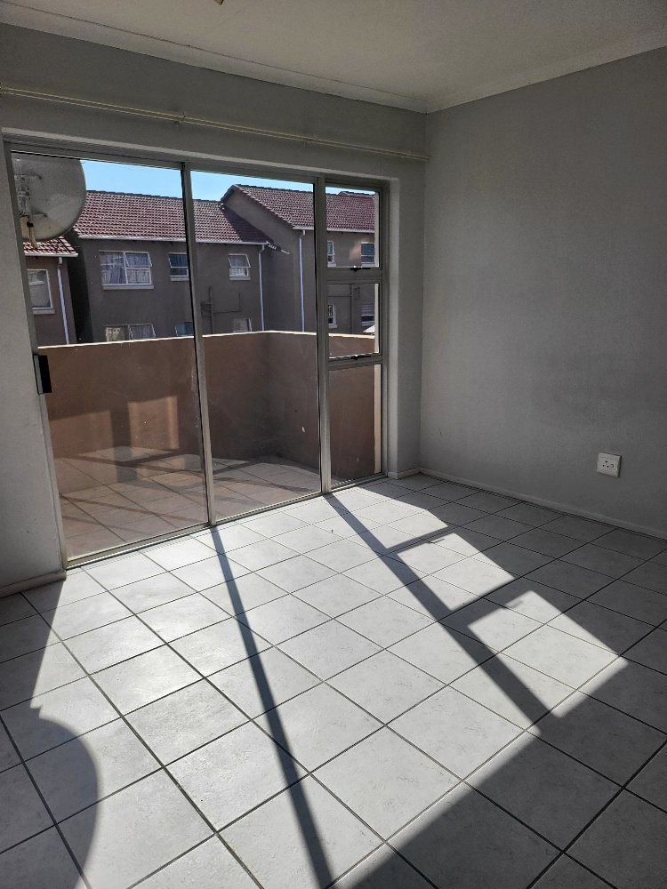 To Let 2 Bedroom Property for Rent in Vorna Valley Gauteng