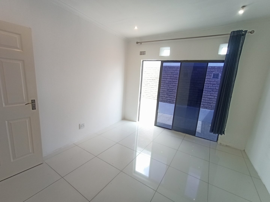 To Let 1 Bedroom Property for Rent in Lyndhurst Gauteng