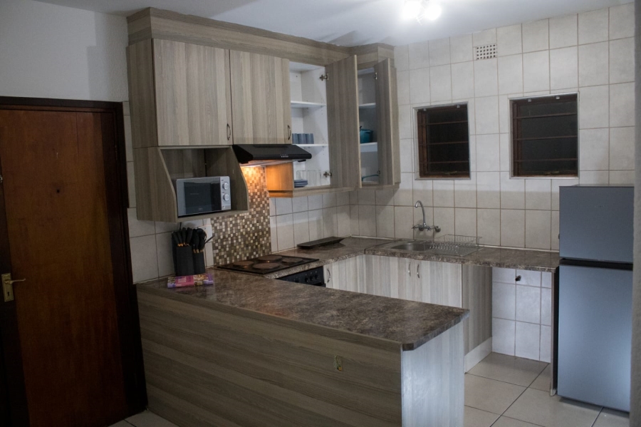 To Let 2 Bedroom Property for Rent in Wilro Park Gauteng