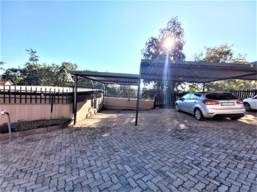 To Let 2 Bedroom Property for Rent in Wilro Park Gauteng