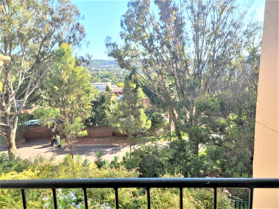 To Let 2 Bedroom Property for Rent in Wilro Park Gauteng