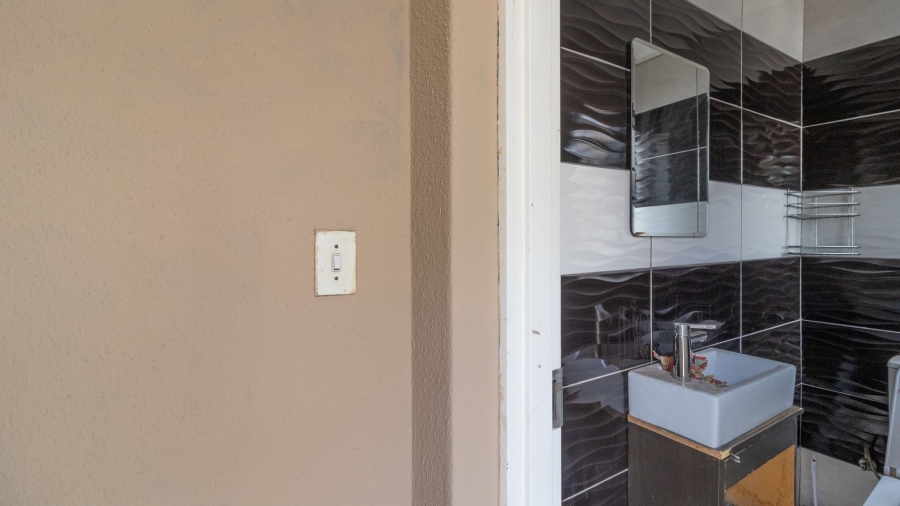 To Let 4 Bedroom Property for Rent in Meyersdal Gauteng