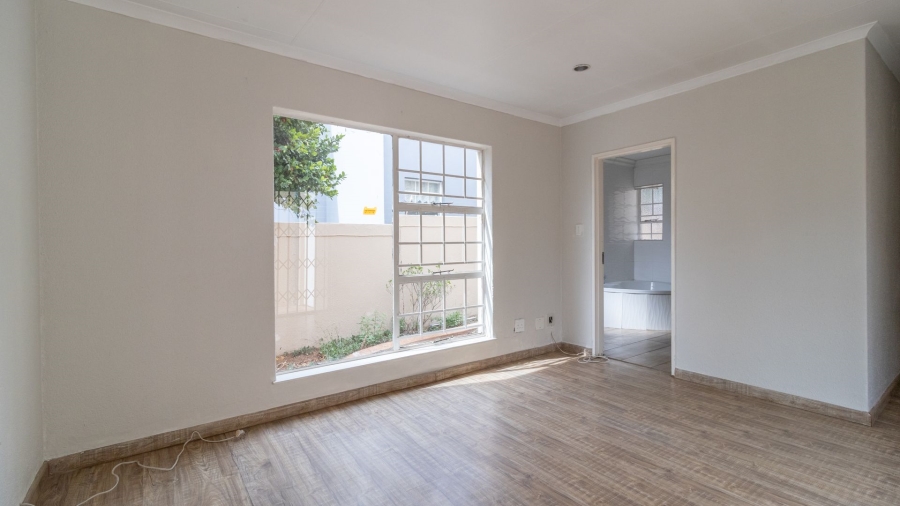 To Let 4 Bedroom Property for Rent in Meyersdal Gauteng