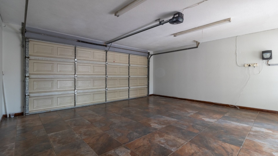 To Let 4 Bedroom Property for Rent in Meyersdal Gauteng