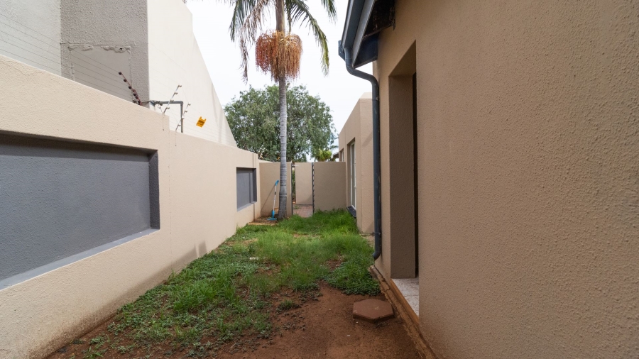 To Let 4 Bedroom Property for Rent in Meyersdal Gauteng