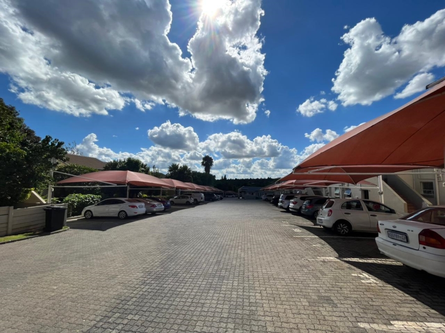 2 Bedroom Property for Sale in Vorna Valley Gauteng