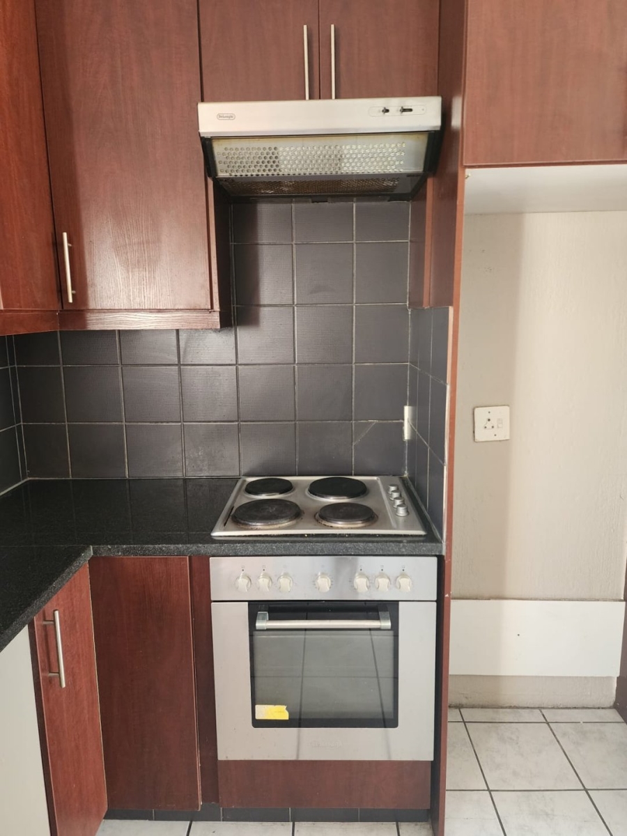 2 Bedroom Property for Sale in Vorna Valley Gauteng