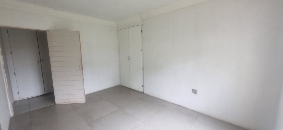 4 Bedroom Property for Sale in Strubensvallei Gauteng