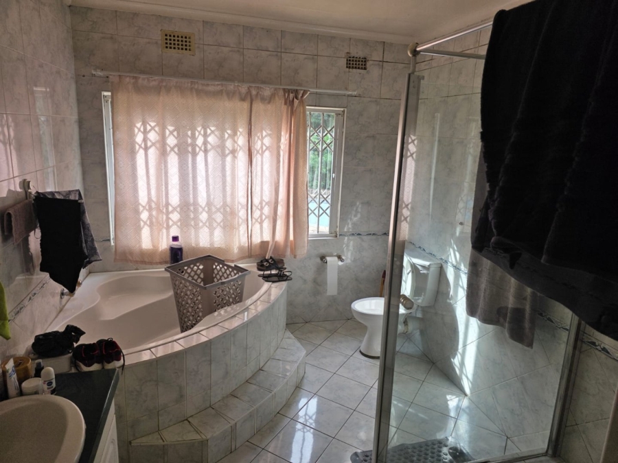 3 Bedroom Property for Sale in Mondeor Gauteng
