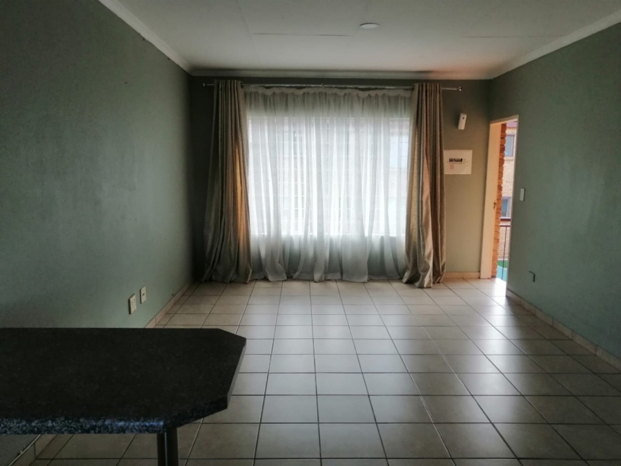 To Let 2 Bedroom Property for Rent in Meredale Gauteng