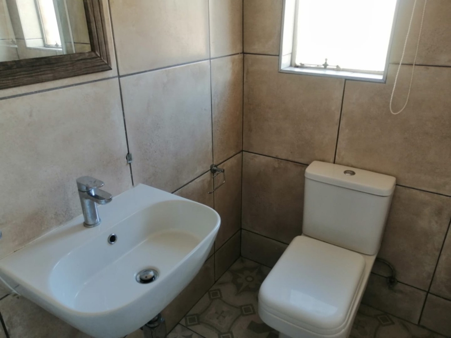 To Let 2 Bedroom Property for Rent in Meredale Gauteng