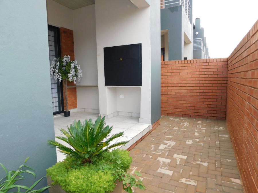 2 Bedroom Property for Sale in Montana Park Gauteng