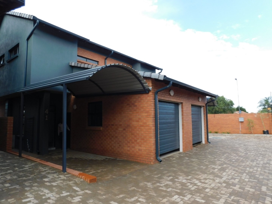 2 Bedroom Property for Sale in Montana Park Gauteng
