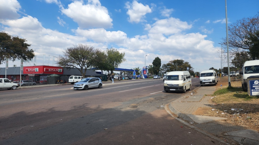 4 Bedroom Property for Sale in Noordwyk Gauteng
