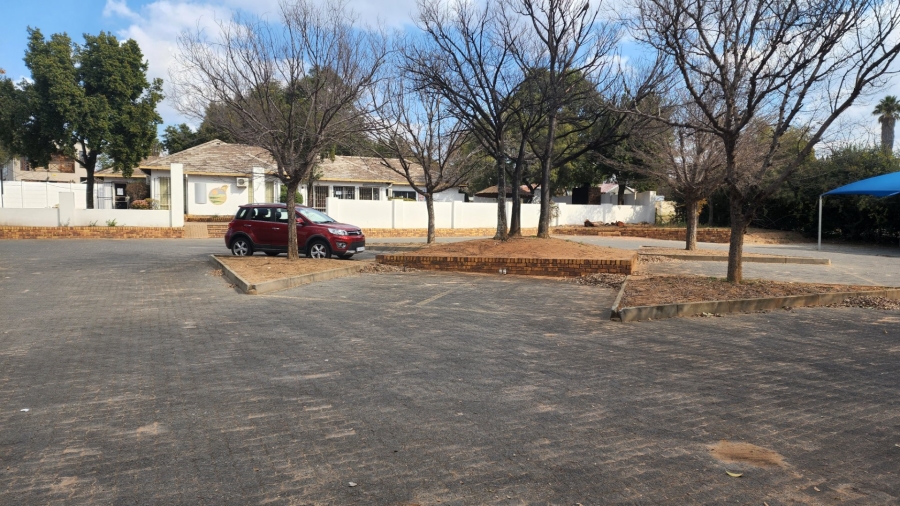 4 Bedroom Property for Sale in Noordwyk Gauteng