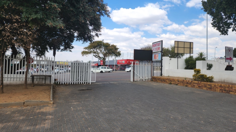 4 Bedroom Property for Sale in Noordwyk Gauteng