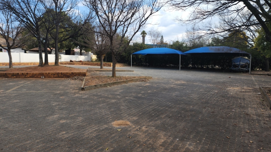 4 Bedroom Property for Sale in Noordwyk Gauteng