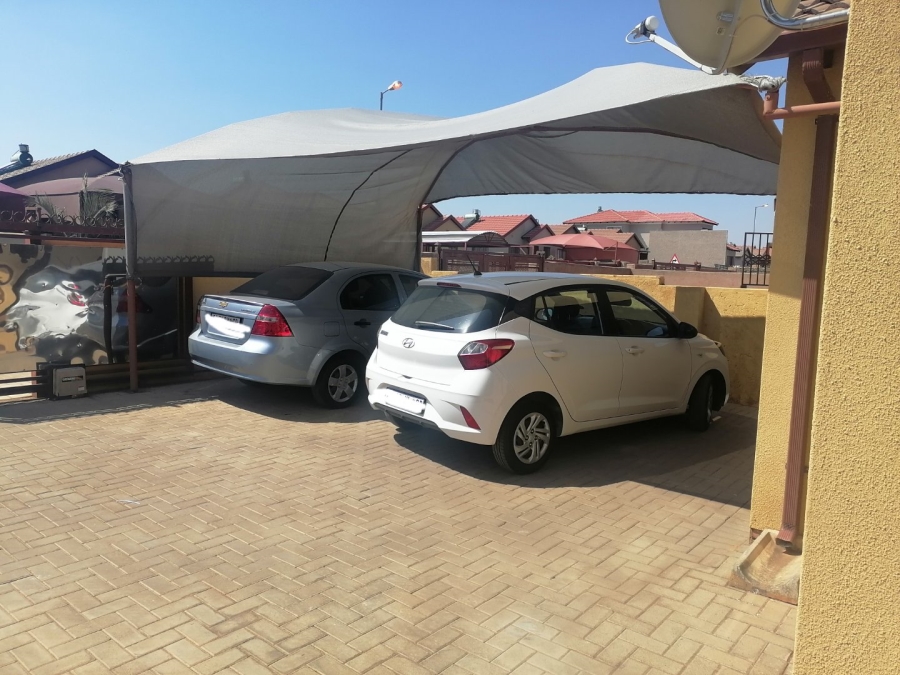 To Let 2 Bedroom Property for Rent in Soshanguve East Gauteng