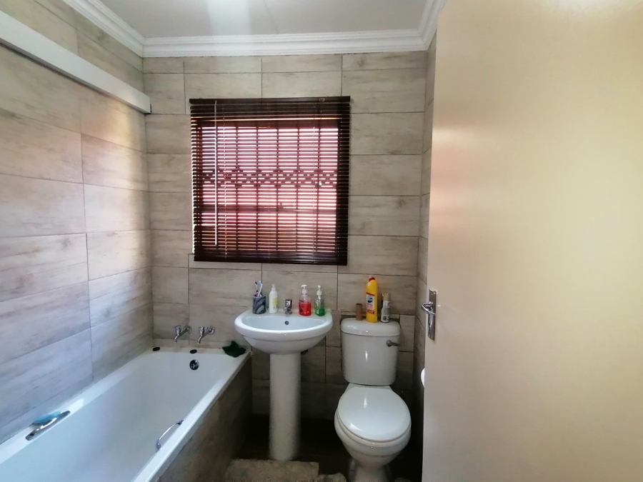To Let 2 Bedroom Property for Rent in Soshanguve East Gauteng