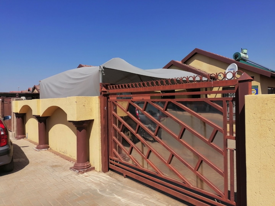 To Let 2 Bedroom Property for Rent in Soshanguve East Gauteng