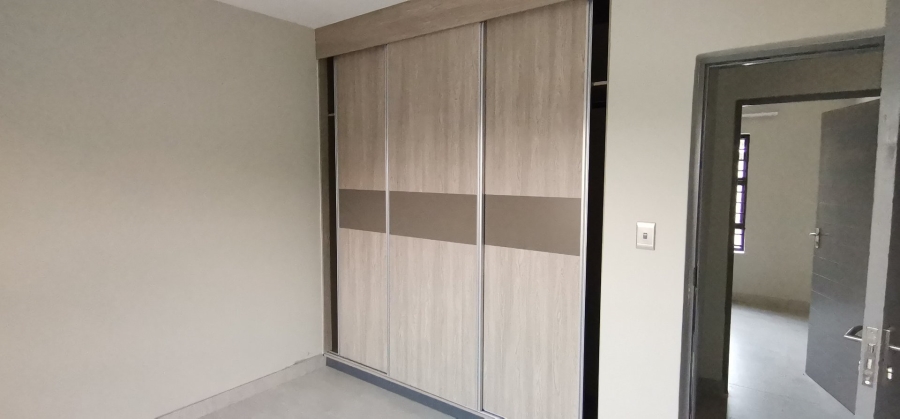 To Let 2 Bedroom Property for Rent in Robertsham Gauteng