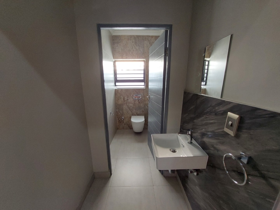 To Let 2 Bedroom Property for Rent in Robertsham Gauteng