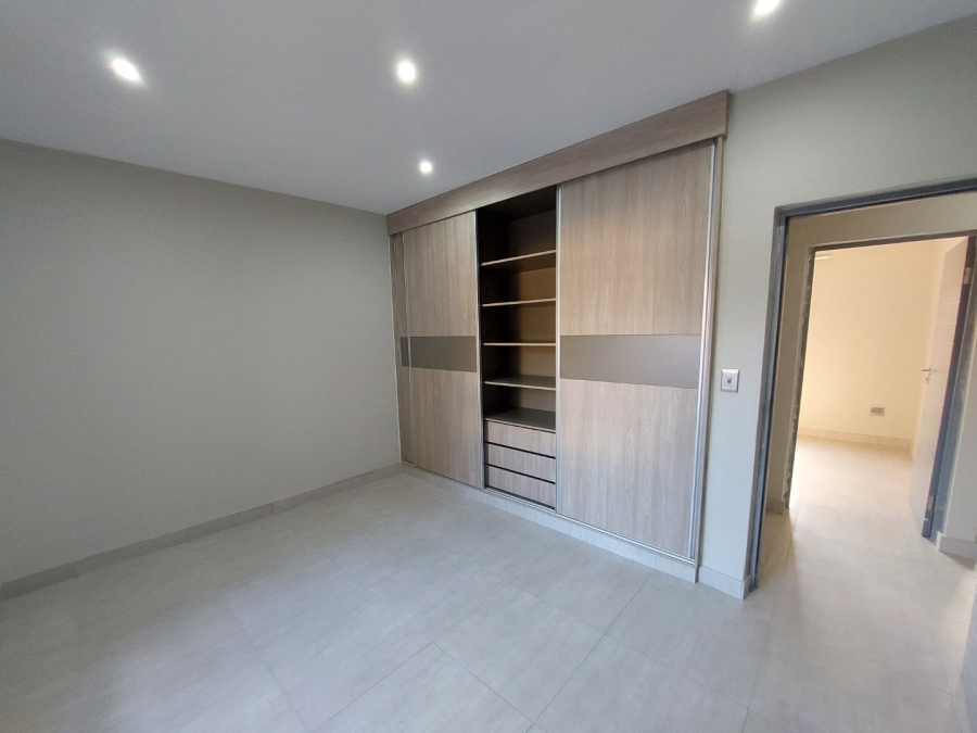 To Let 2 Bedroom Property for Rent in Robertsham Gauteng