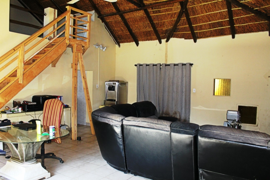 5 Bedroom Property for Sale in Rooiwal A H Gauteng