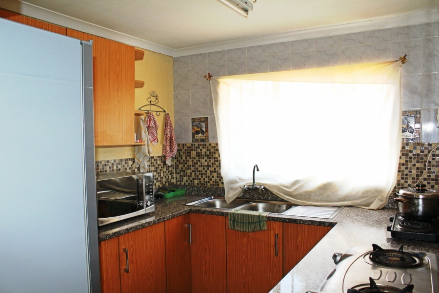 5 Bedroom Property for Sale in Rooiwal A H Gauteng