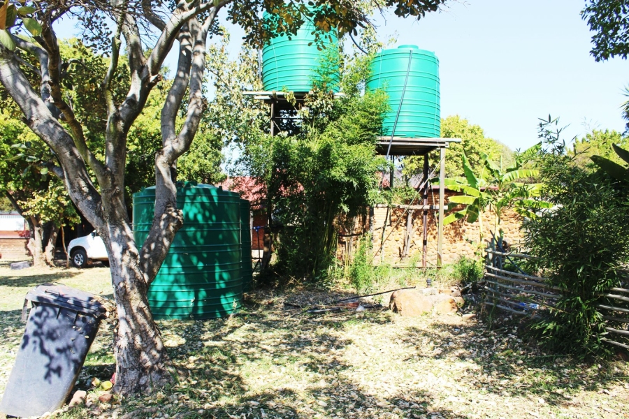 5 Bedroom Property for Sale in Rooiwal A H Gauteng