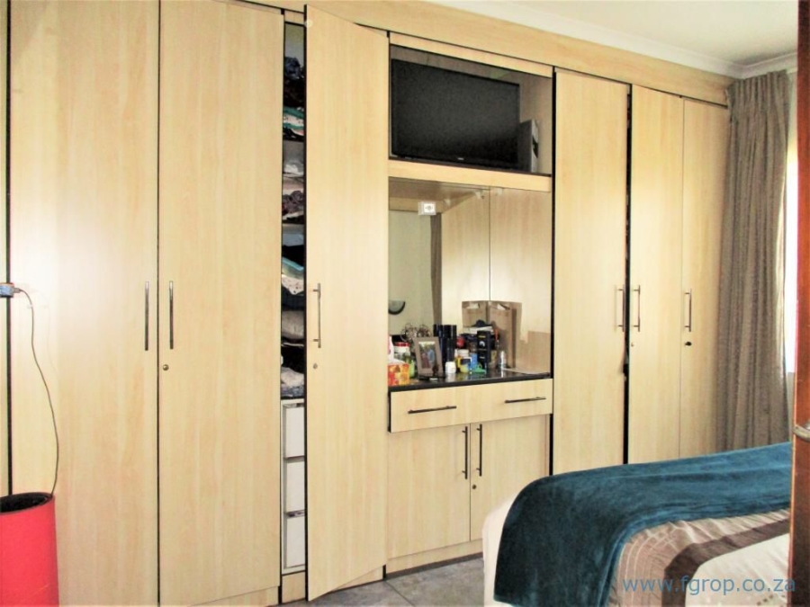 3 Bedroom Property for Sale in Lenasia Ext 5 Gauteng