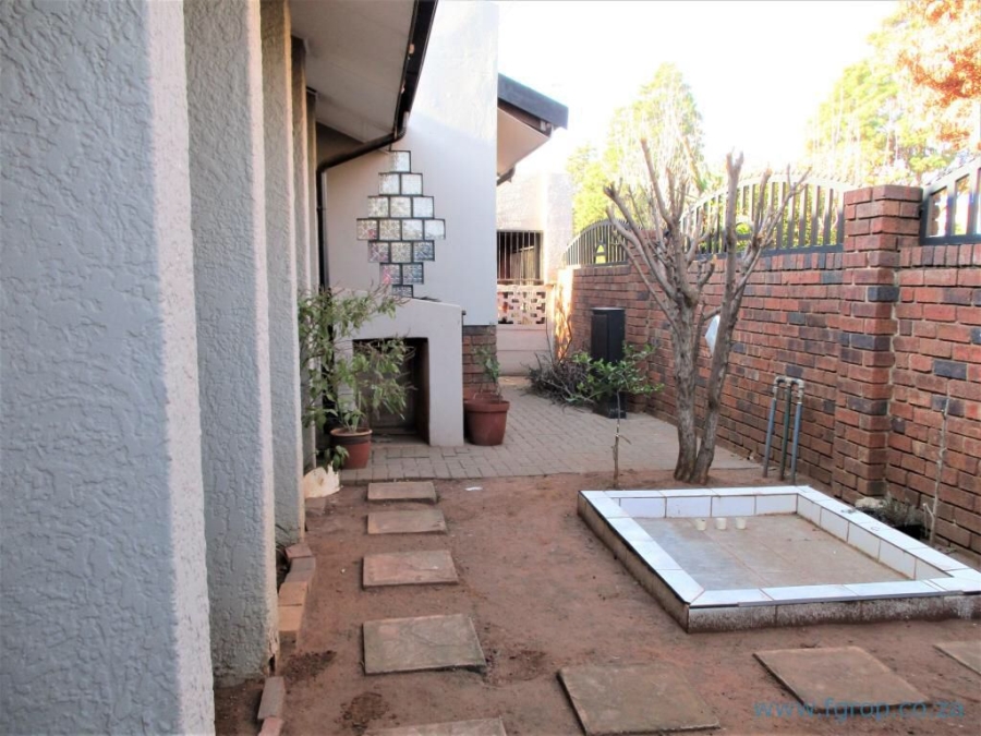 3 Bedroom Property for Sale in Lenasia Ext 5 Gauteng