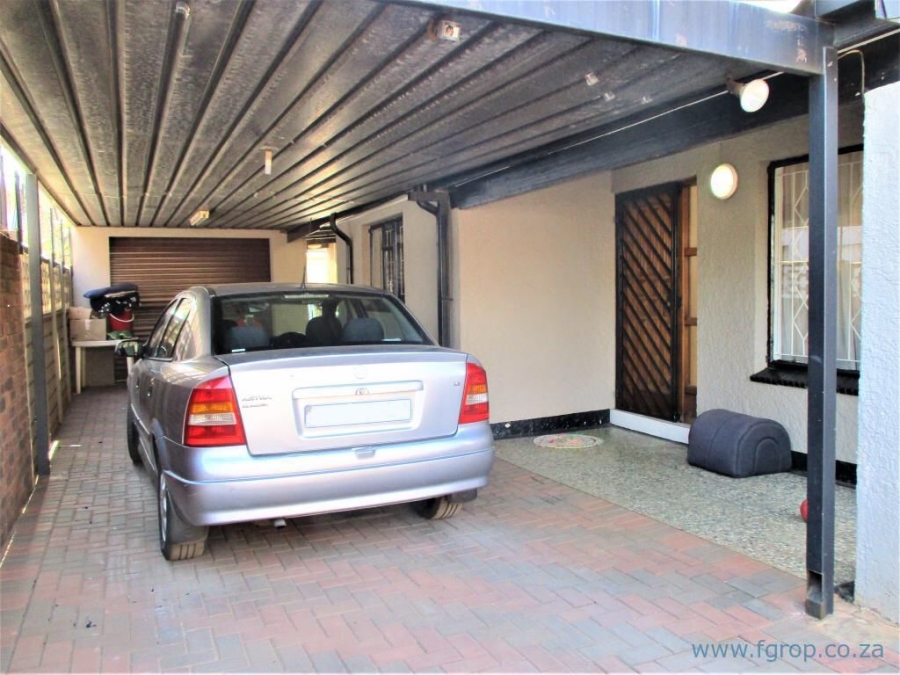 3 Bedroom Property for Sale in Lenasia Ext 5 Gauteng
