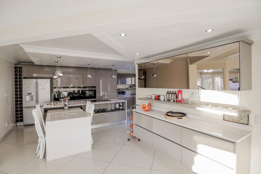 4 Bedroom Property for Sale in Bassonia Gauteng