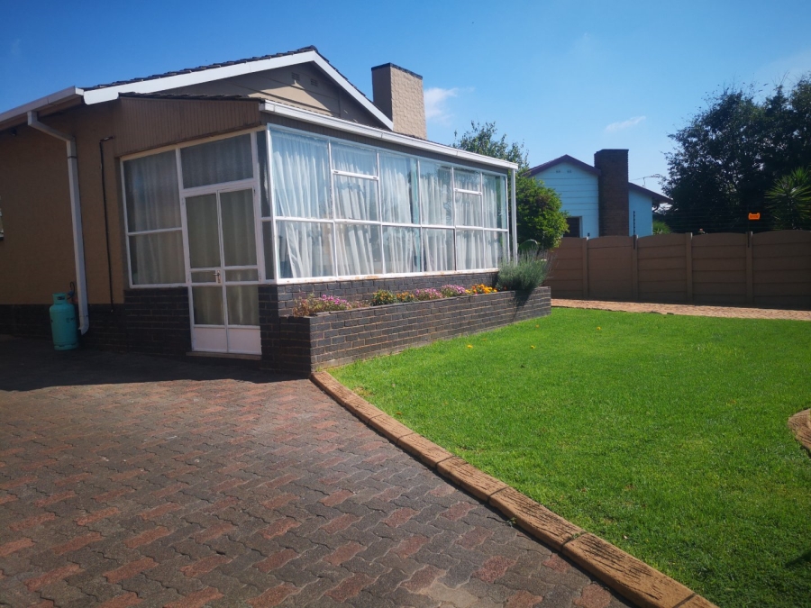 3 Bedroom Property for Sale in Woodmere Gauteng