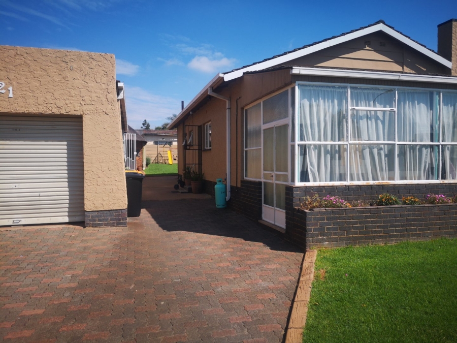 3 Bedroom Property for Sale in Woodmere Gauteng