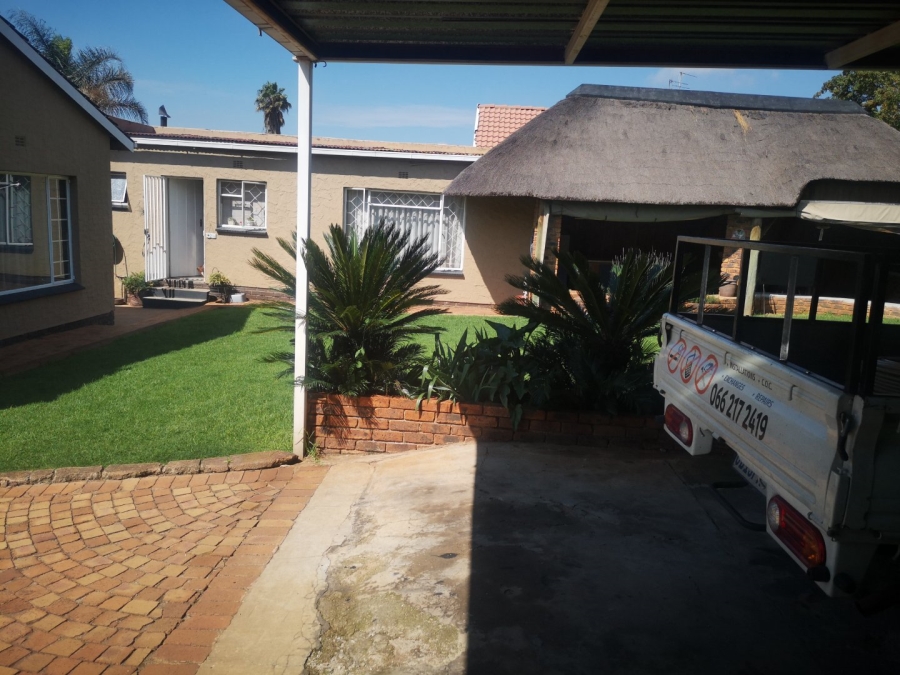 3 Bedroom Property for Sale in Woodmere Gauteng