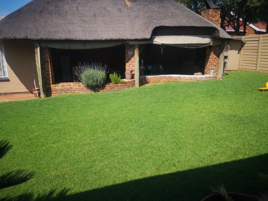 3 Bedroom Property for Sale in Woodmere Gauteng
