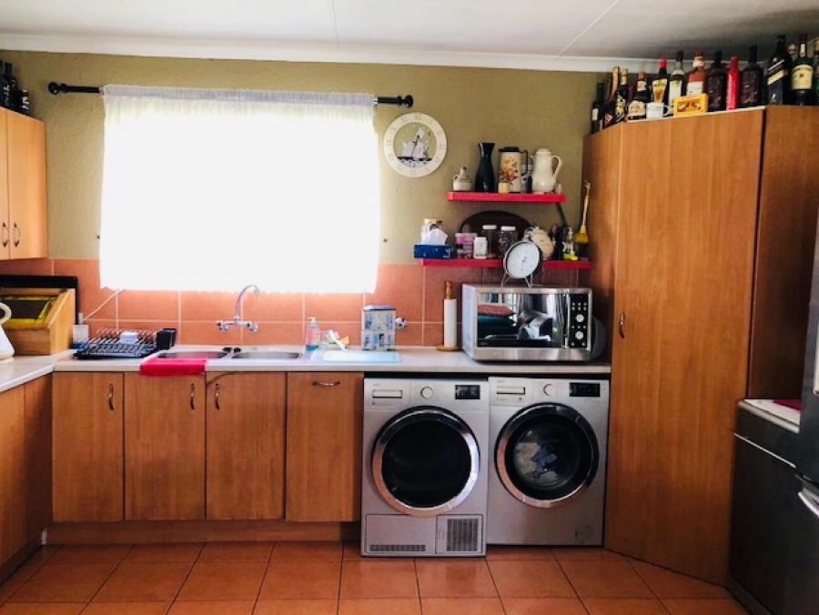 To Let 3 Bedroom Property for Rent in Verwoerdpark Gauteng