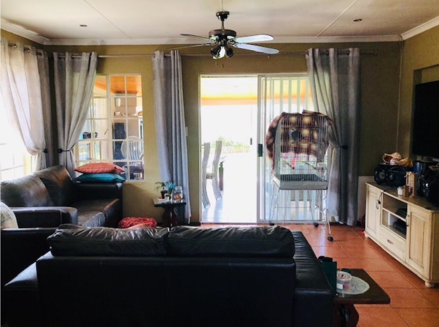 To Let 3 Bedroom Property for Rent in Verwoerdpark Gauteng