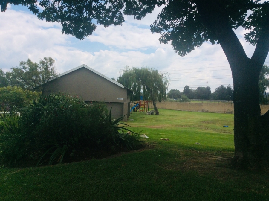 To Let 3 Bedroom Property for Rent in Verwoerdpark Gauteng