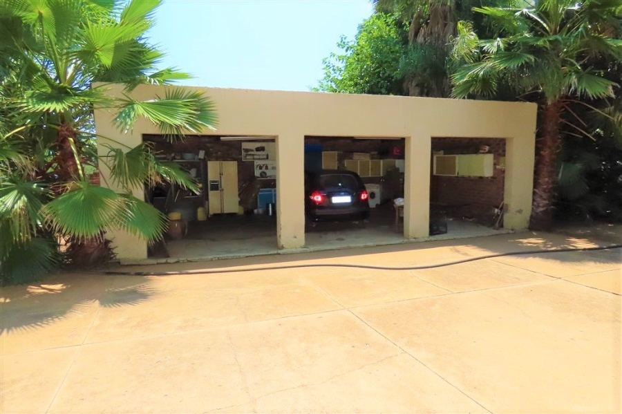 Commercial Property for Sale in Vasfontein AH Gauteng