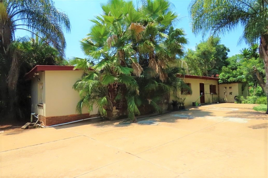 Commercial Property for Sale in Vasfontein AH Gauteng