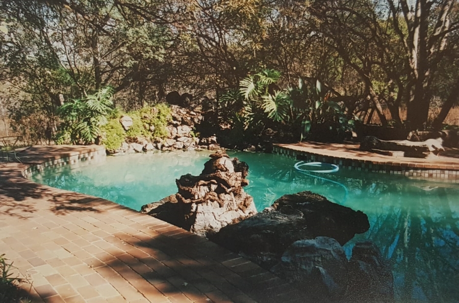 Commercial Property for Sale in Roodekrans Gauteng