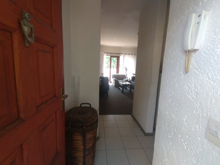 1 Bedroom Property for Sale in Observatory Gauteng